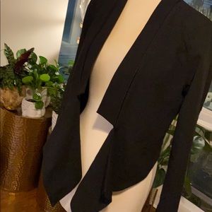 Bcbg Maxazria suit style blazer